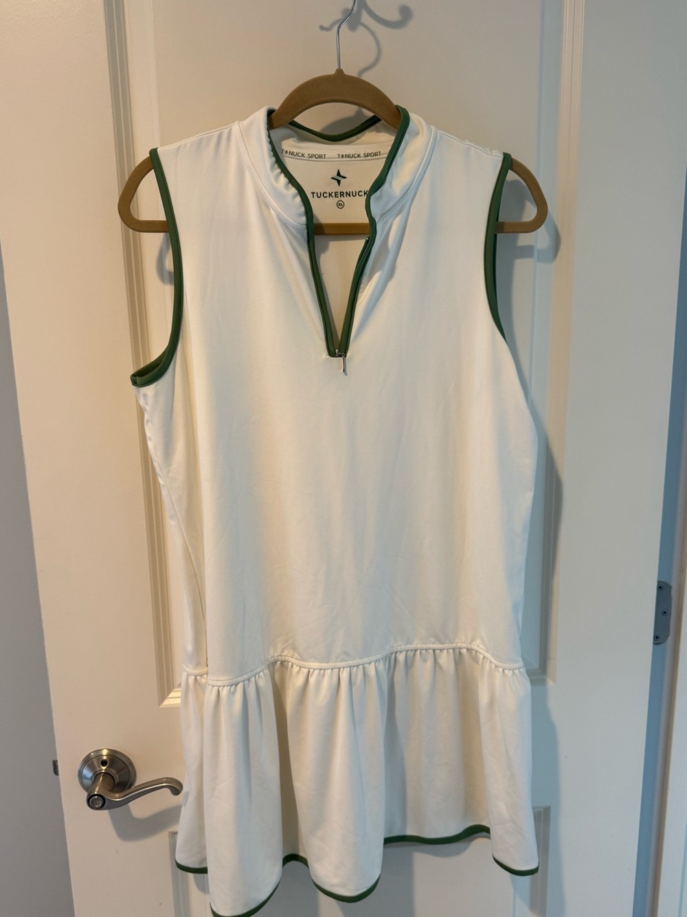 Tuckernuck Sport White and Green Quarter-Zip Tennis Dress | XL - Picture 4 of 6